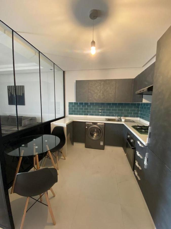 Spacious New 1-Bedroom Unit In Downtown W Terrace And Free Parking Касабланка Экстерьер фото