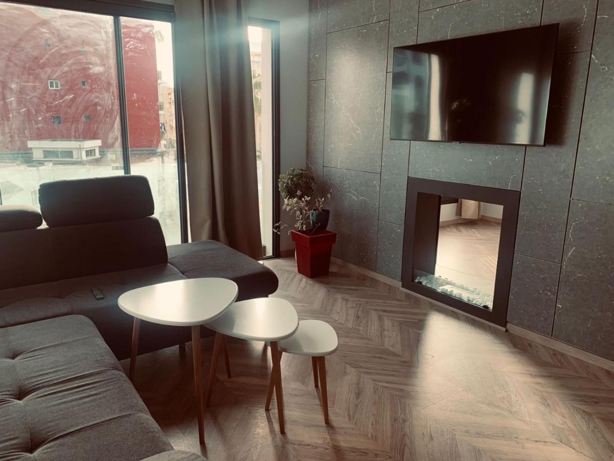 Spacious New 1-Bedroom Unit In Downtown W Terrace And Free Parking Касабланка Экстерьер фото