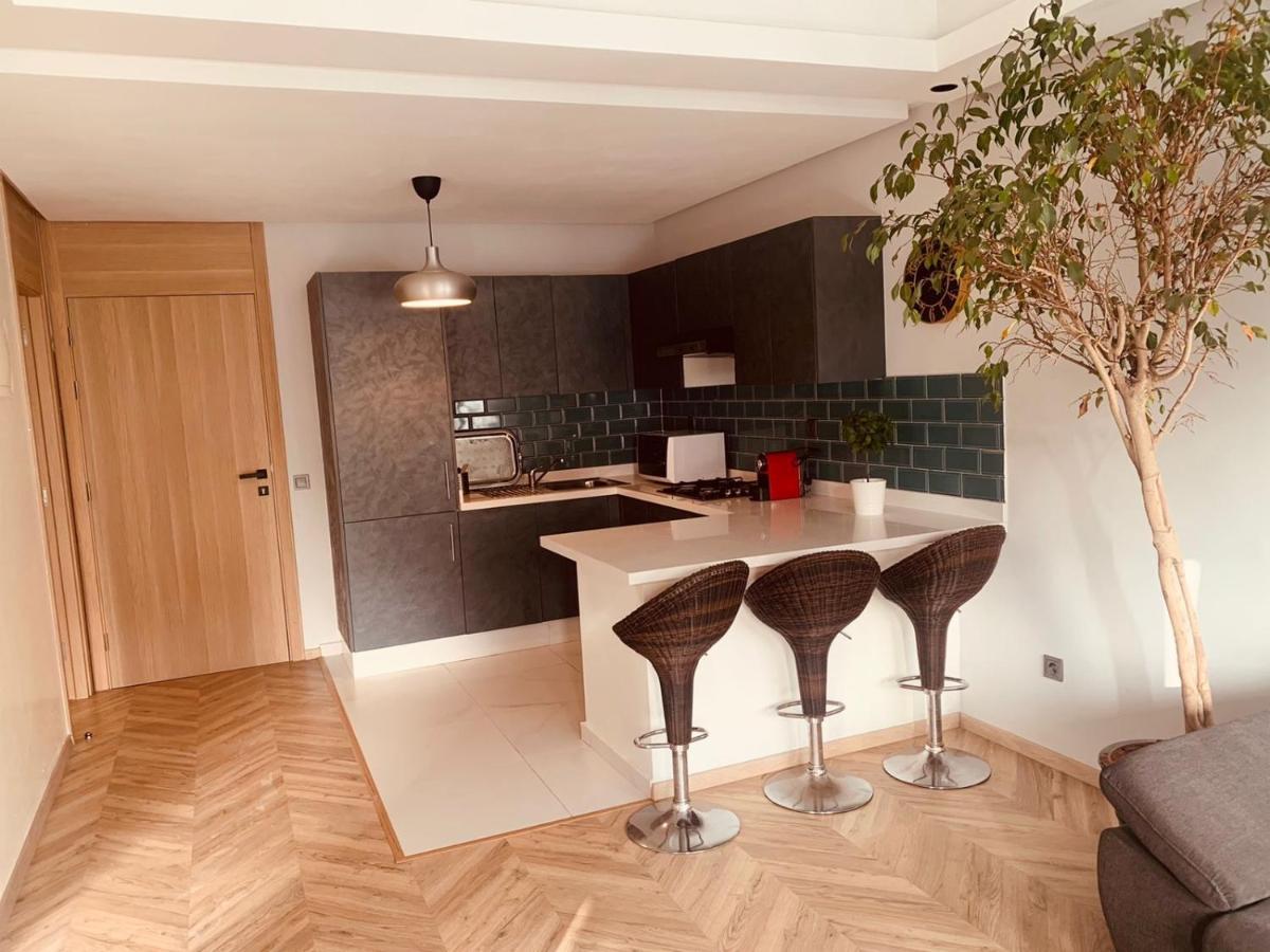 Spacious New 1-Bedroom Unit In Downtown W Terrace And Free Parking Касабланка Экстерьер фото