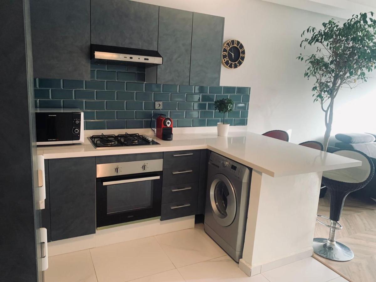 Spacious New 1-Bedroom Unit In Downtown W Terrace And Free Parking Касабланка Экстерьер фото