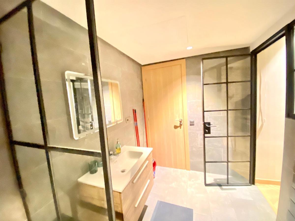 Spacious New 1-Bedroom Unit In Downtown W Terrace And Free Parking Касабланка Экстерьер фото