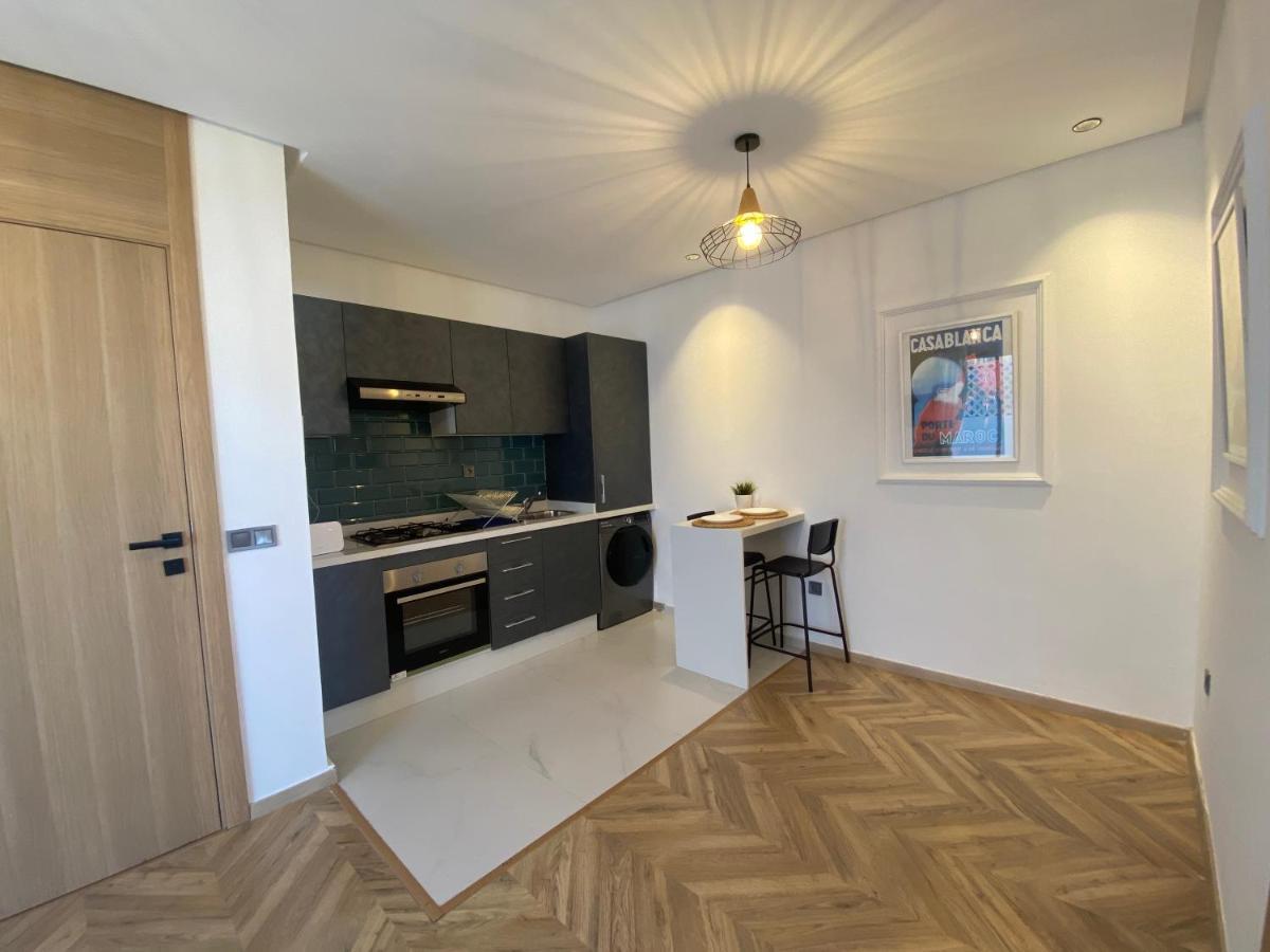 Spacious New 1-Bedroom Unit In Downtown W Terrace And Free Parking Касабланка Экстерьер фото